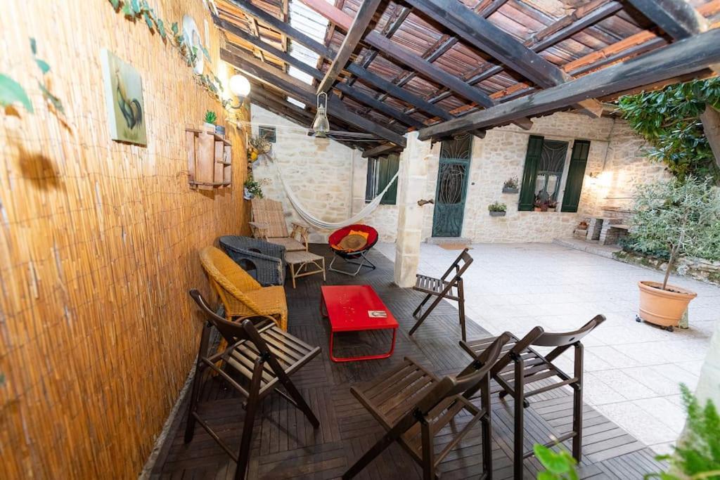 Anna-Maria : Grand Appartement 10 Personnes+Parking Prive -Actif+ Location- Marselha Exterior foto
